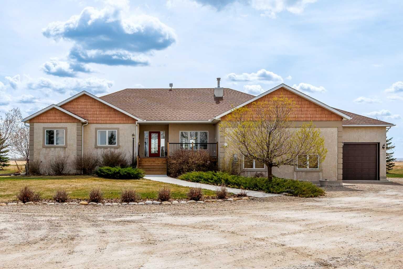 Photo de la propriété:  262039 Township Road 224  AB T0J 0M0 