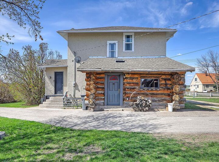 Property Photo:  5136 54 Avenue  AB T0L 1Z0 