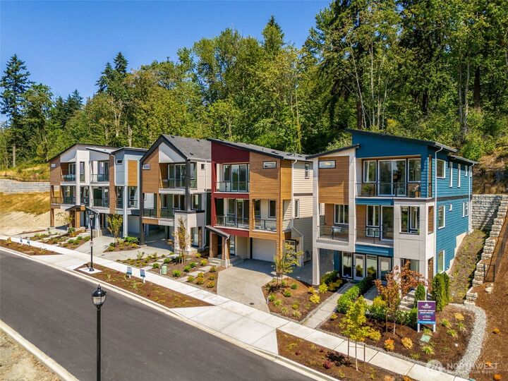 Property Photo:  4273  Aberdeen Way NE  WA 98056 