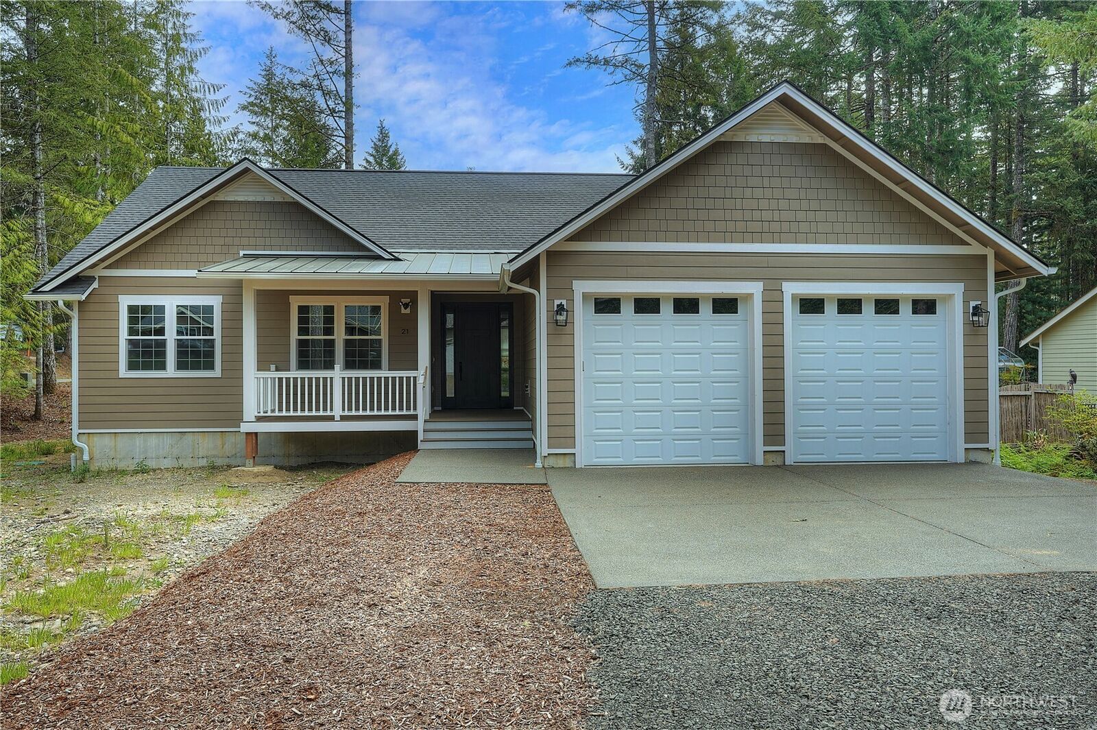 Property Photo:  21 E Eastwood Lane  WA 98592 