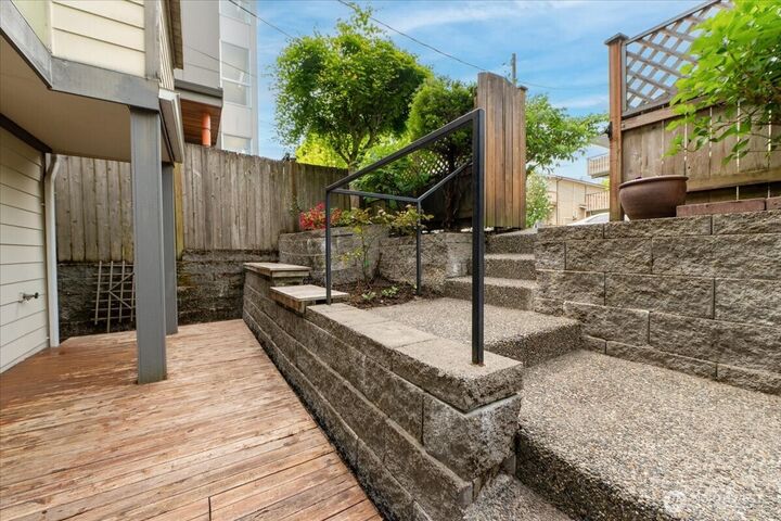 Property Photo:  1145 N 91st Street A  WA 98103 