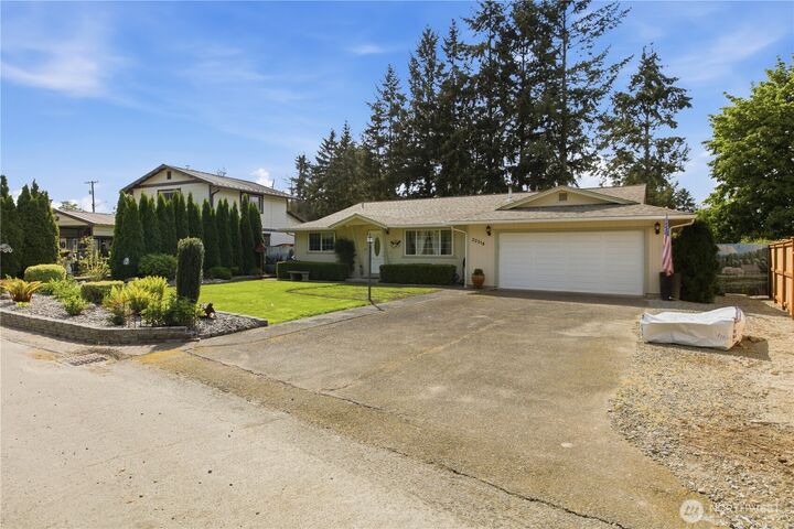 Property Photo:  22314  50th Avenue Ct E  WA 98387 