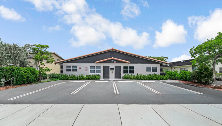 Property Photo:  7521 NW 44th Court  FL 33065 