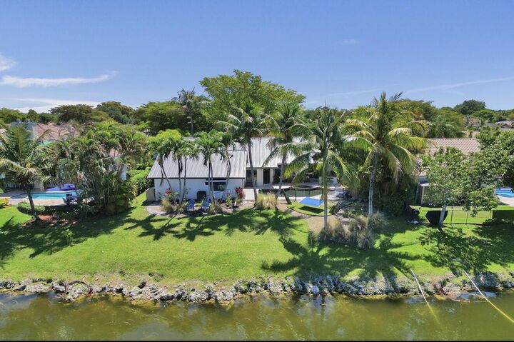 Property Photo:  5102 NW 59th Way  FL 33067 