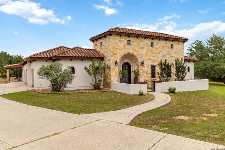 Property Photo:  2915 Elk River Trl  TX 78163 