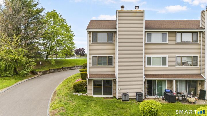 Property Photo:  168 Monticello Drive 168  CT 06405 