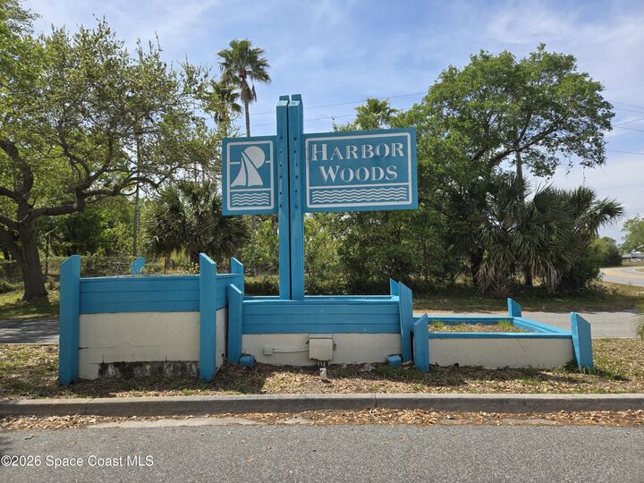 Property Photo:  515 Landings Way  FL 32952 