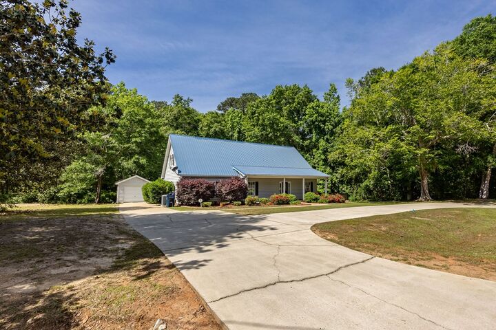 Property Photo:  667 Fuller Rd  AL 36301 