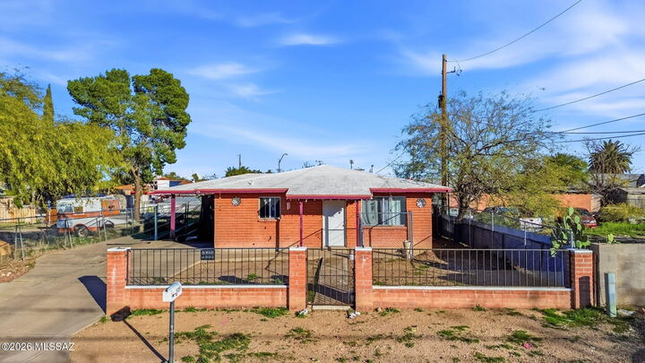 Property Photo:  5125 S Missiondale Road  AZ 85706 