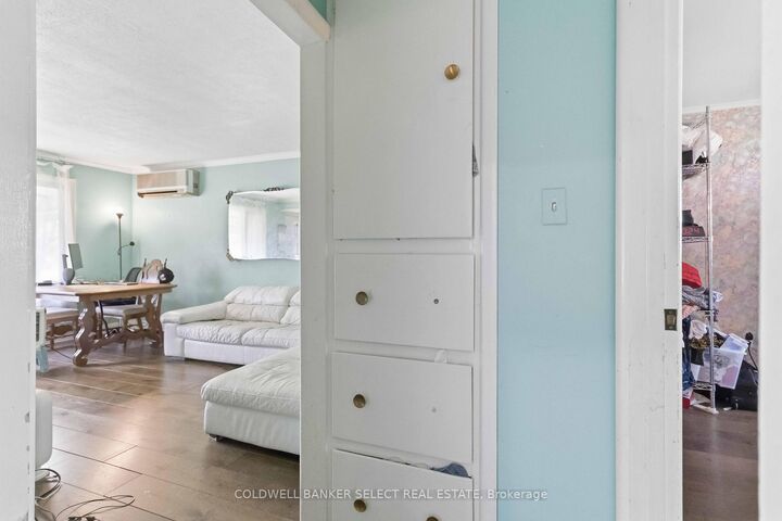 Property Photo:  879 Sixth Street  ON L5E 1N5 