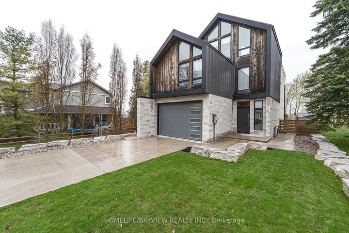 16 Windsor Drive — photo 1