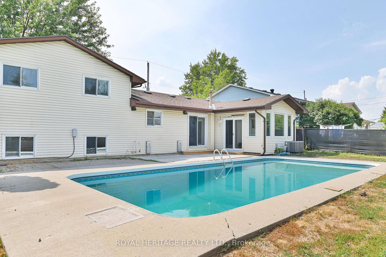 Property Photo: 10 Reid Street ON K7R 3V2