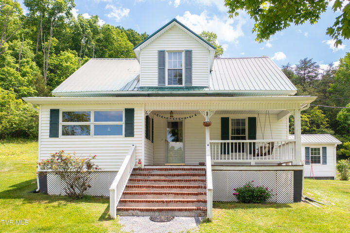 Property Photo:  110 Charles Smith Road  TN 37694 