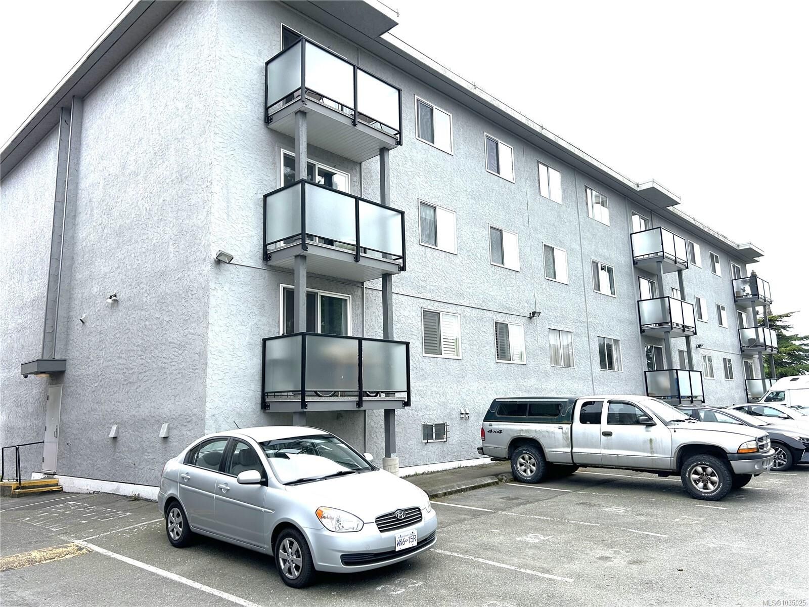Property Photo:  904 Hillside Ave 304  BC V8T 1Z8 