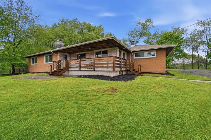 Property Photo: 265 Mountain View Rd PA 15044