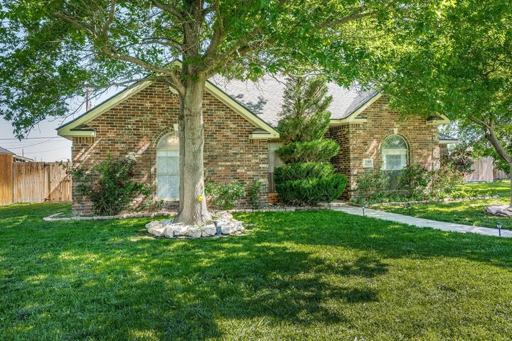 Property Photo:  2500 Ashley Lane  TX 79118-7861 