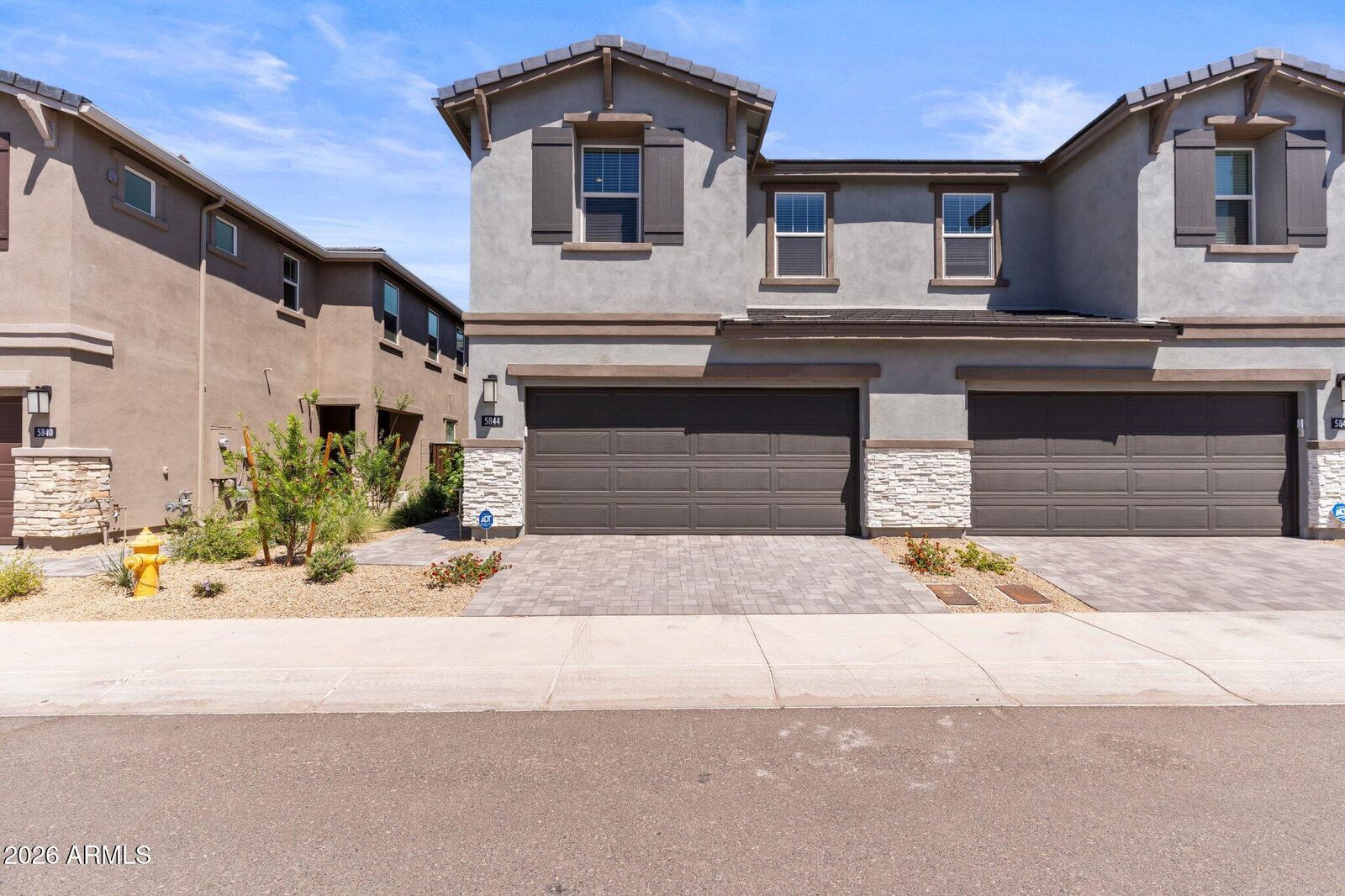 Property Photo:  5844 E Covey Lane  AZ 85054 