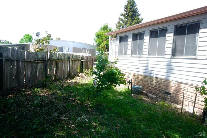 Property Photo:  529 Colonial Park Drive  CA 95403 
