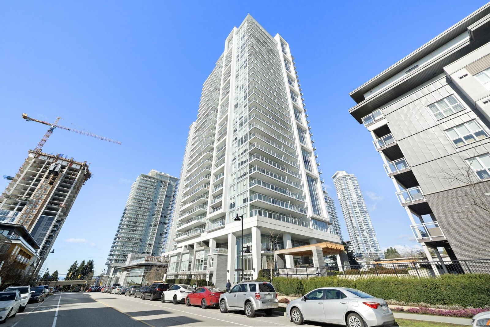 Property Photo:  525 Foster Avenue 2206  BC V3J 0H6 