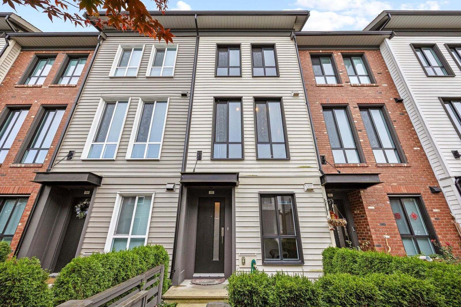 Property Photo:  15898 27 Avenue 65  BC V3Z 0T2 