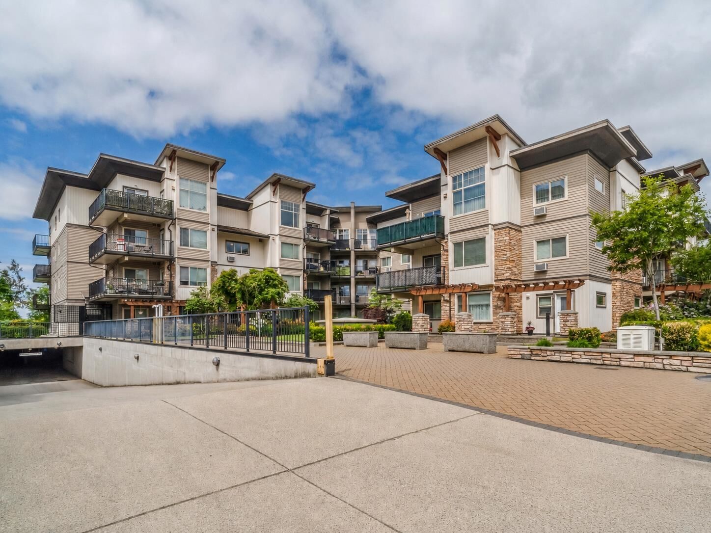 Property Photo:  11935 Burnett Street 315  BC V2X 9A9 