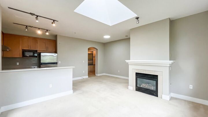 Property Photo:  2083 W 33rd Avenue 411  BC V6M 4M6 
