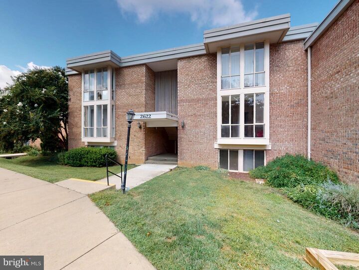 Property Photo: 2622 Fort Farnsworth Road 216 VA 22303