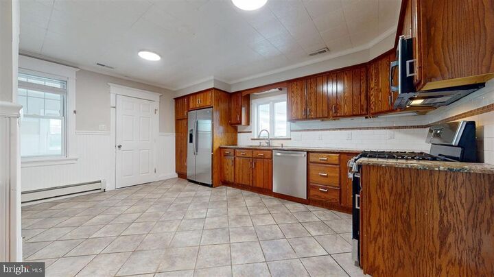 Property Photo:  140 New York Avenue  NJ 08215 
