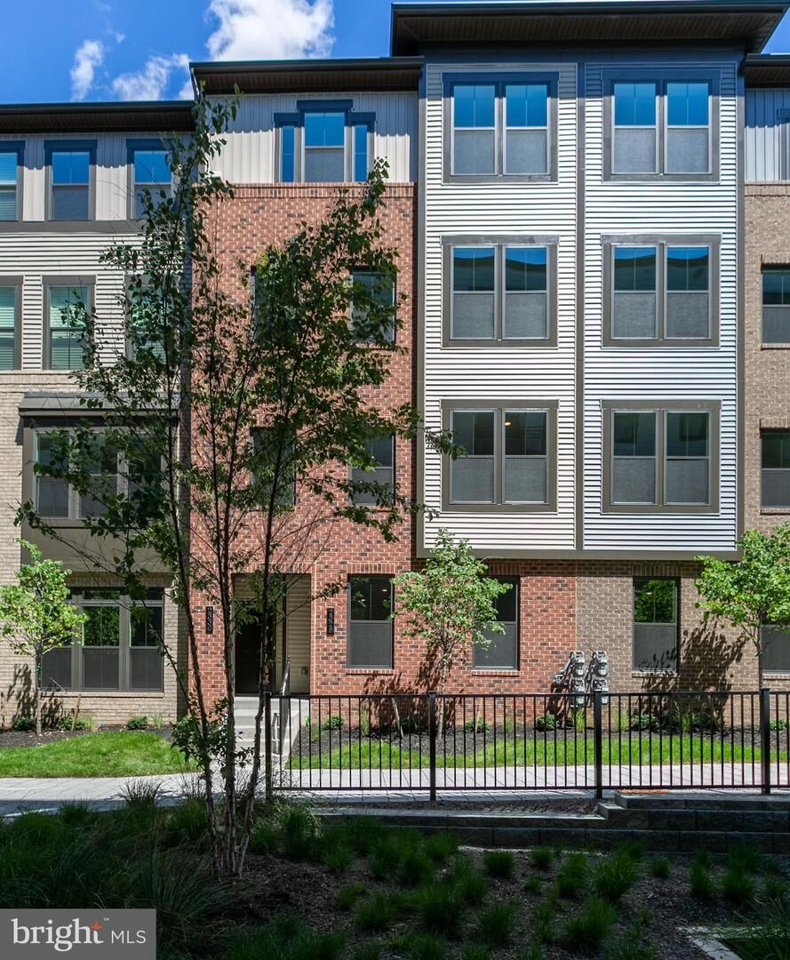 Property Photo:  2328 Water Promenade Avenue  VA 20171 