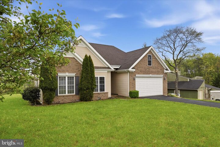 Property Photo:  101 Putter Place  VA 22625 