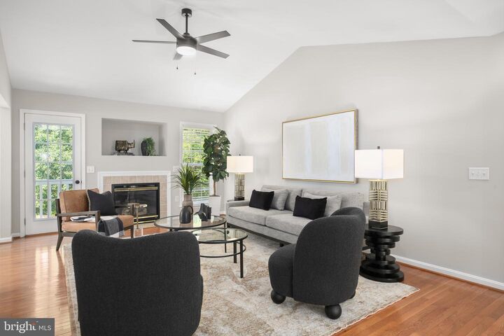 Property Photo: 424 Laurel Avenue VA 22408
