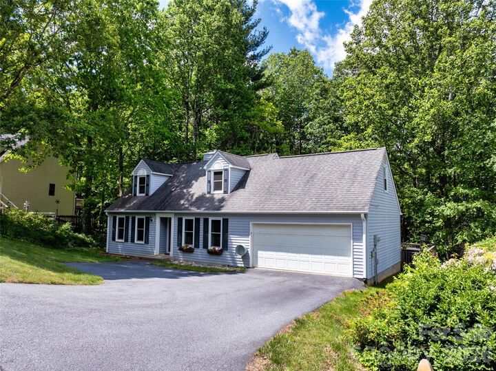 Property Photo:  18 Tarragon Place  NC 28731 
