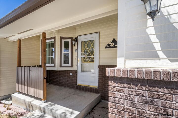 Property Photo:  4710 Easy St  WY 82009-2759 