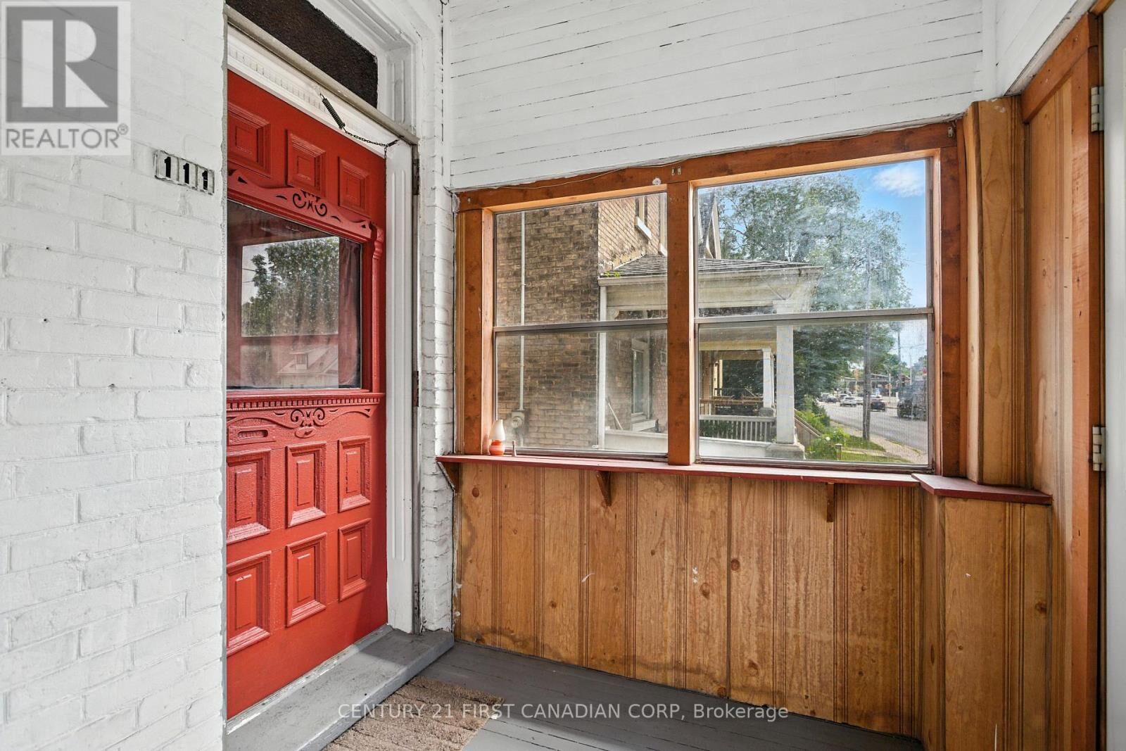 Property Photo:  111 Wharncliffe Road  ON N6H 2A8 