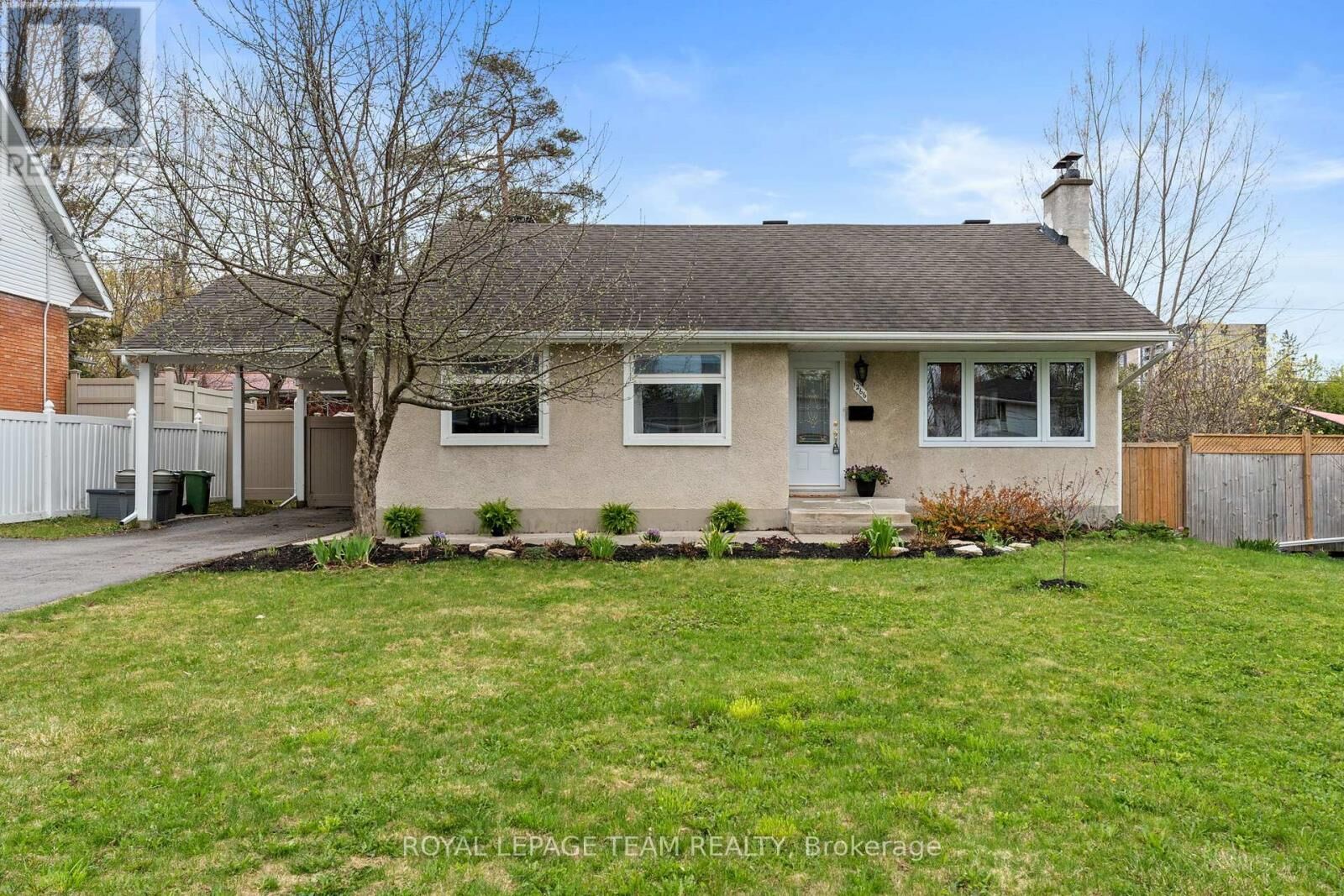 Property Photo:  1266 Randall Avenue  ON K1H 7R1 