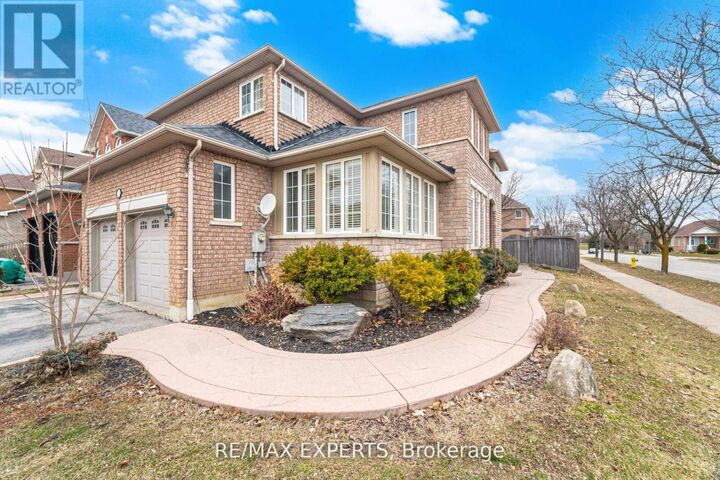 Property Photo:  2 Sequoia Road  ON L4H 1W2 