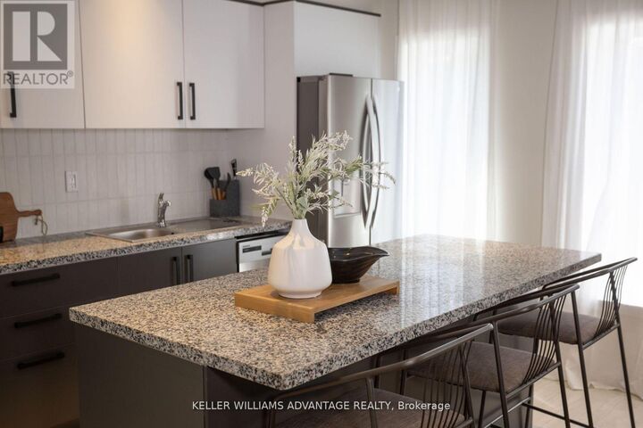 Property Photo:  12 Batavia Avenue Unit 3  ON M6N 4A2 