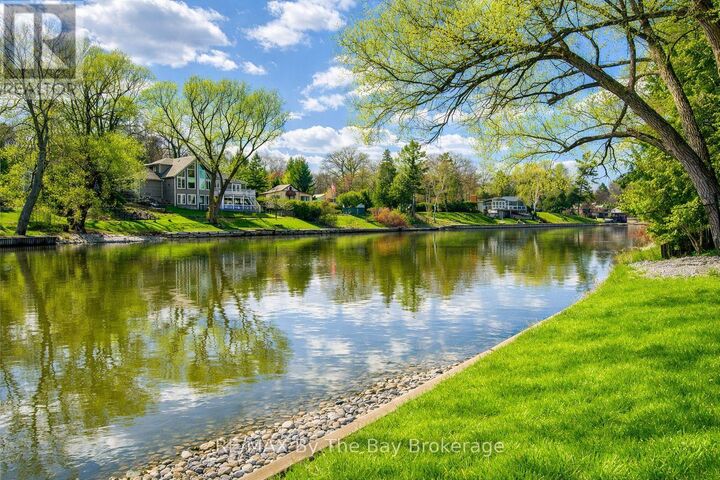 Property Photo:  646 Oxbow Park Drive  ON L9Z 2V2 