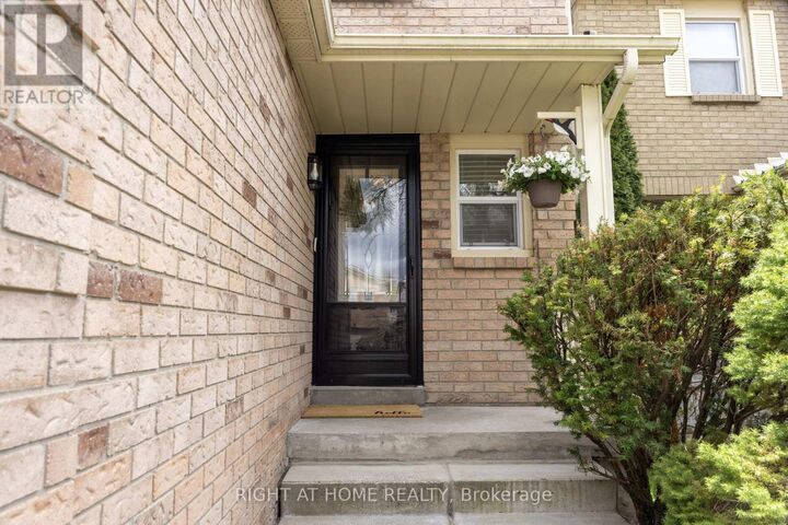 Property Photo:  7 Drew Court  ON L1N 8X6 
