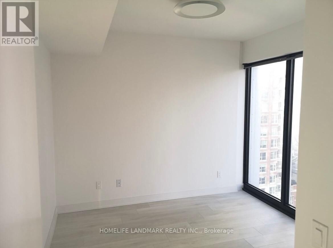 Property Photo:  188 Cumberland Street 1901  ON M5R 2G3 