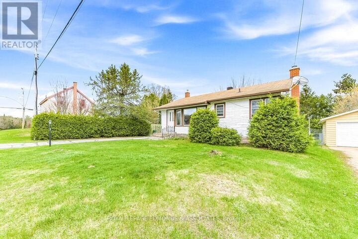 Property Photo:  1211 Zadow Street  ON K8A 6W8 
