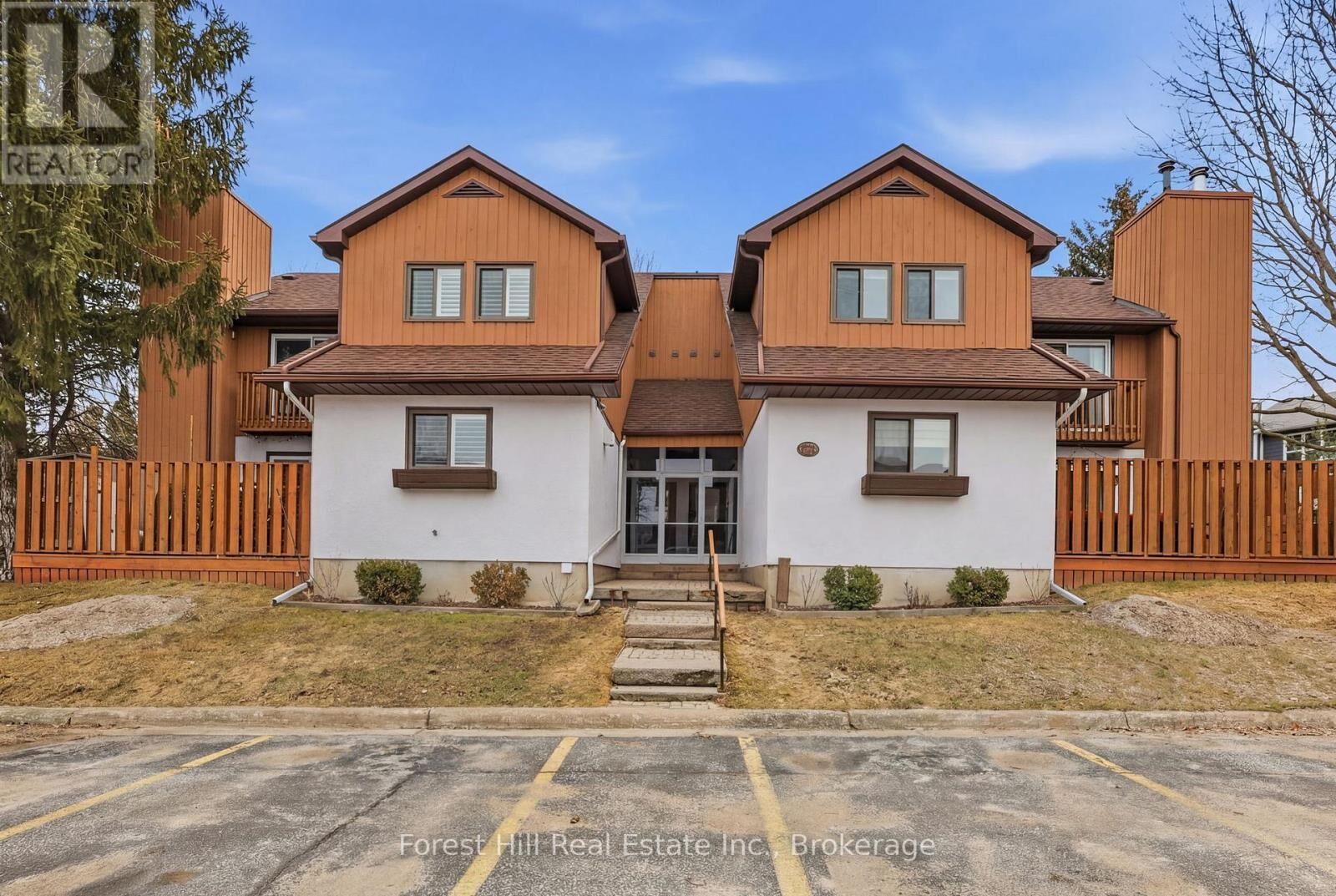 Property Photo:  56 Victoria Street South 21  ON N0H 2P0 