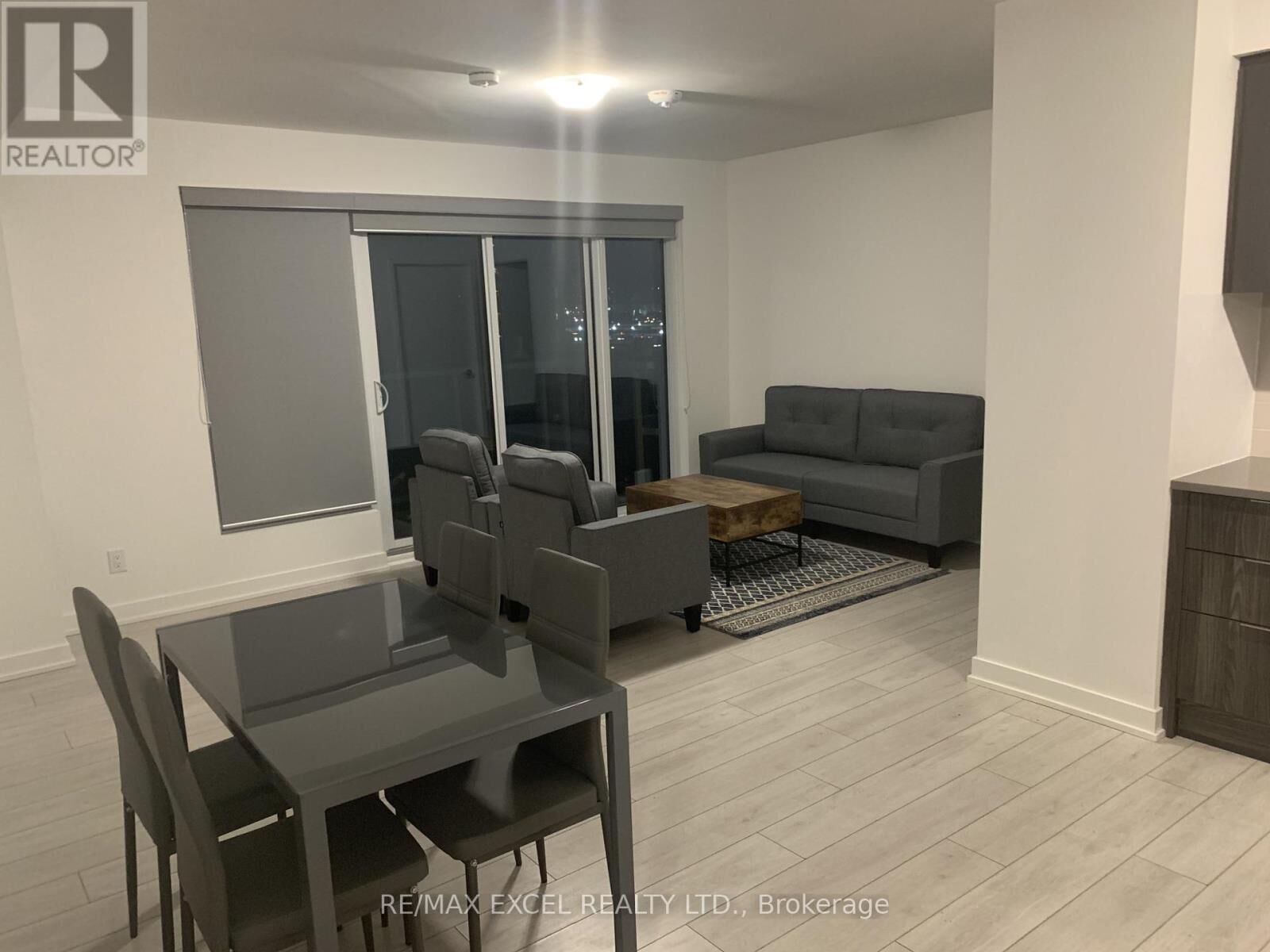 Property Photo:  2033 Kennedy Road 621  ON M1T 0B9 