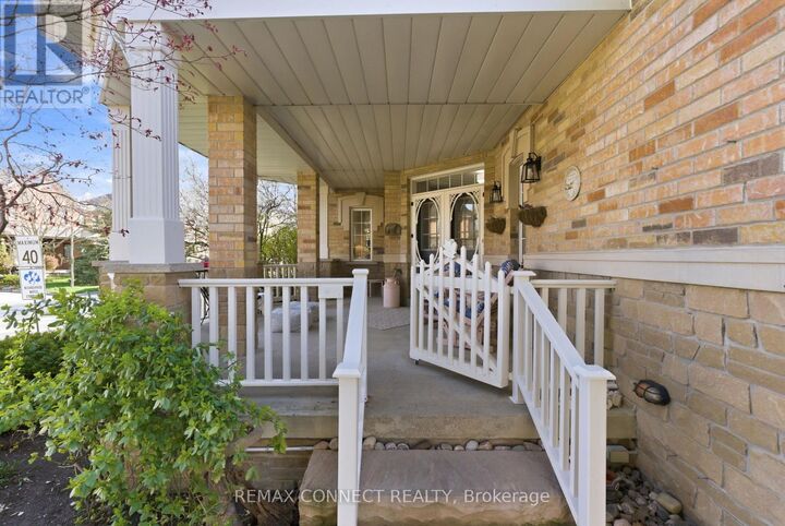 Property Photo:  16 White Cedar Drive  ON L3S 4B6 