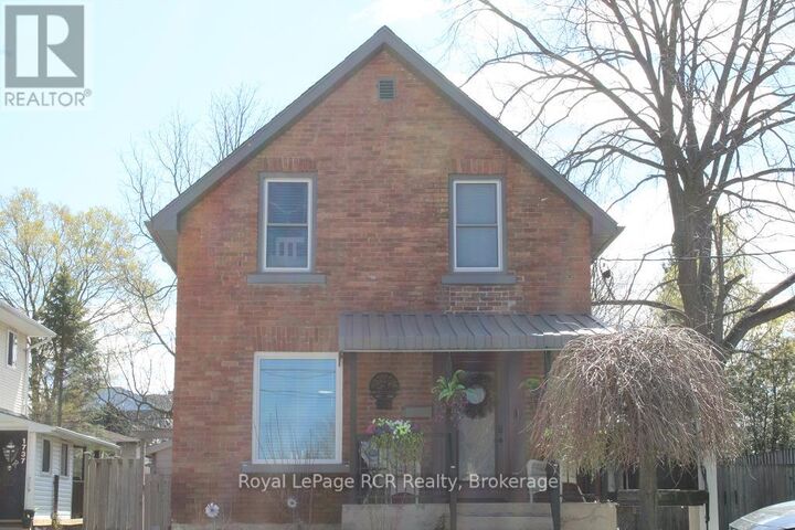 Property Photo:  1735 8th Avenue East  ON N4K 3C2 