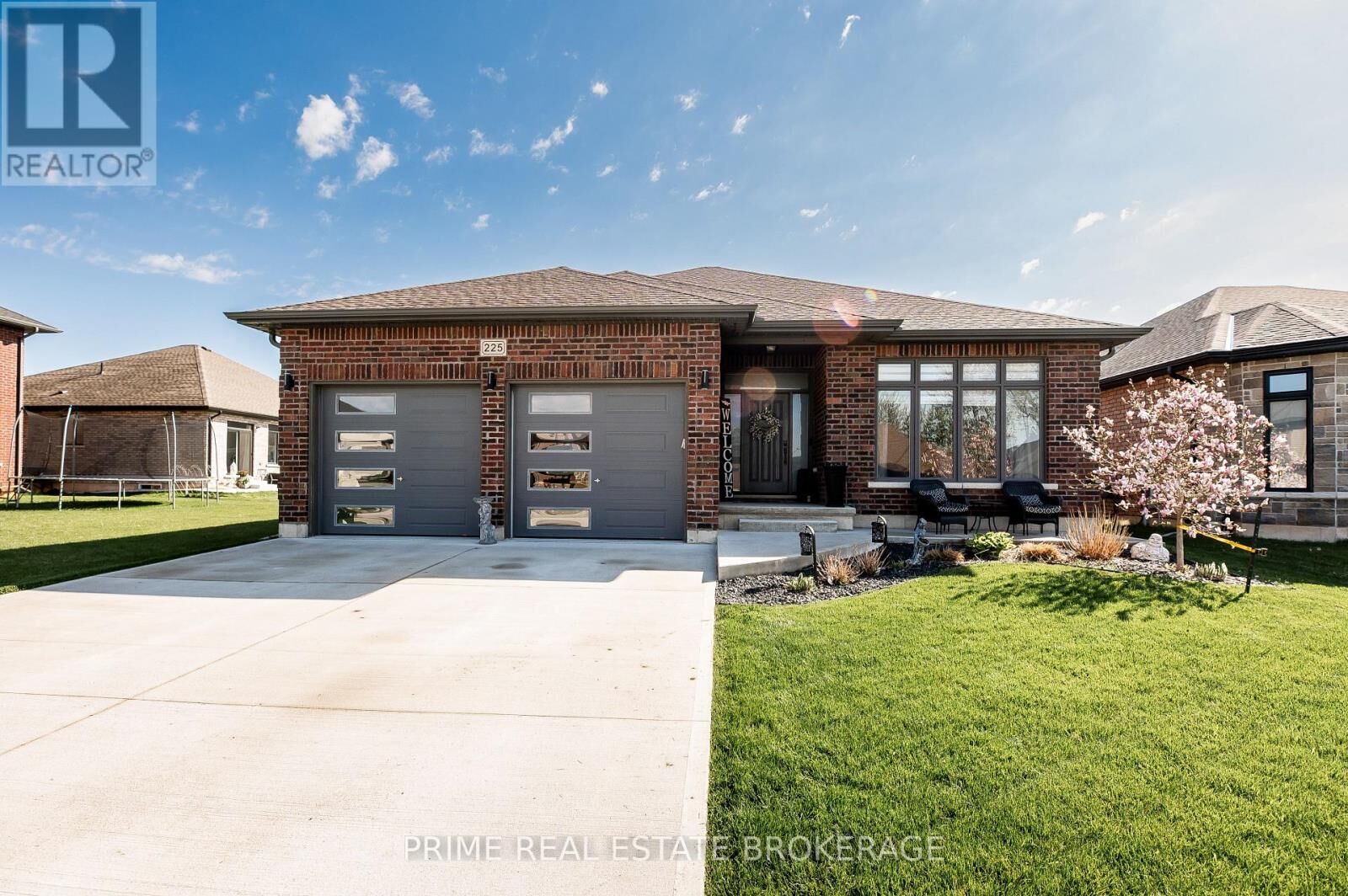 Property Photo:  225 Leitch Street  ON N0L 1J0 