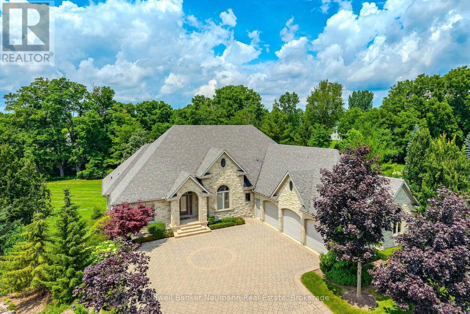 Property Photo:  33 Cassin Court  ON N0B 2J0 