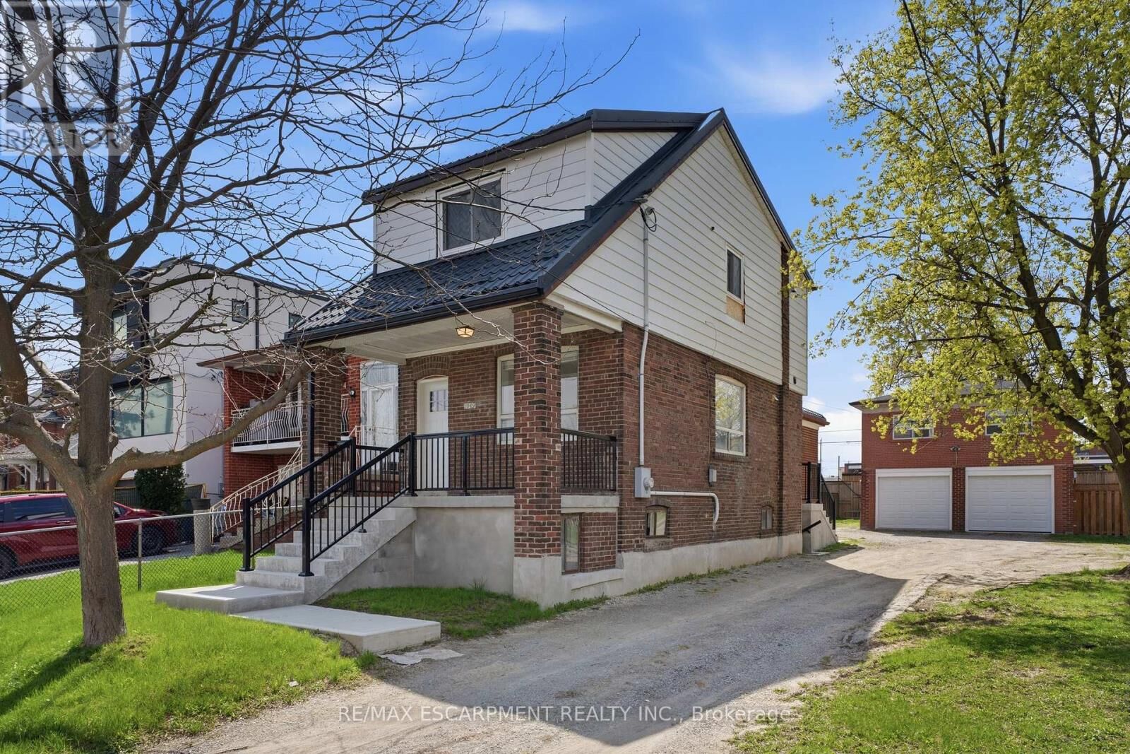 Property Photo:  1049 Glencairn Avenue  ON M6B 2B1 