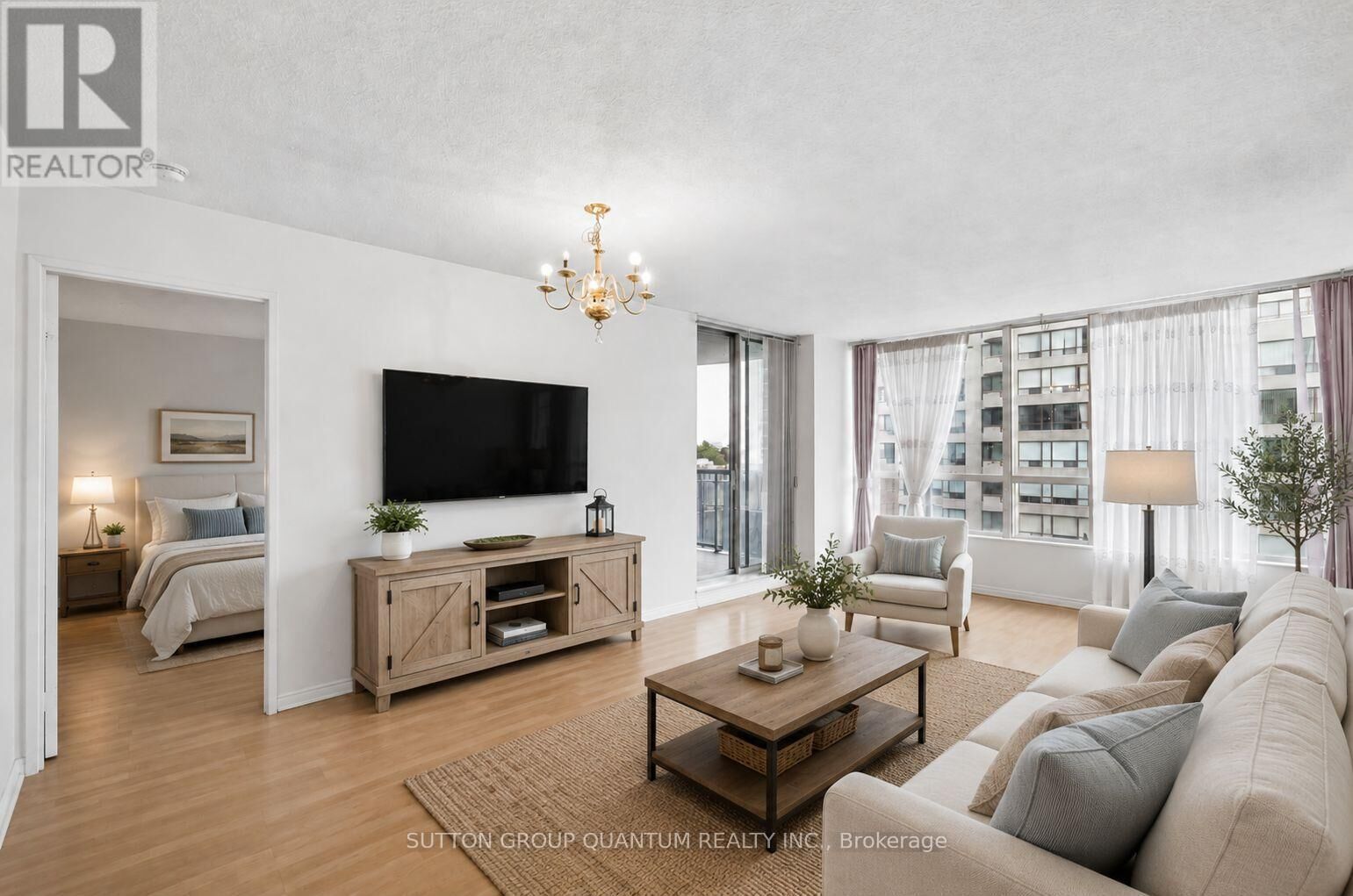 Property Photo:  5765 Yonge Street 706  ON M2M 4H9 