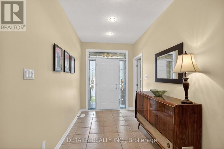 Property Photo:  223 Flodden Way  ON K2G 7E1 